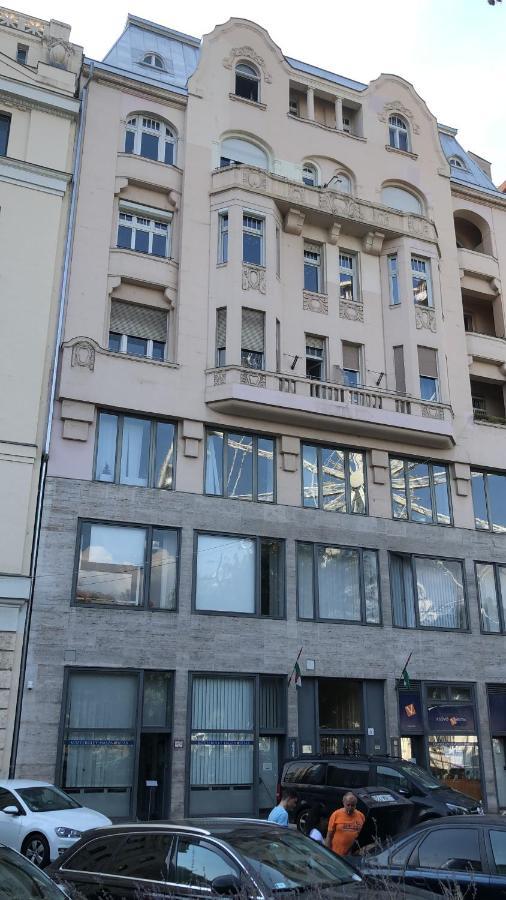 Corso Quiet Apartment Budapest Luaran gambar